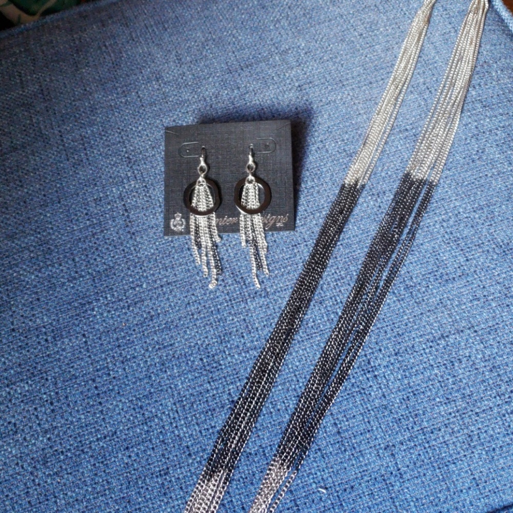 Necklace and earrings set